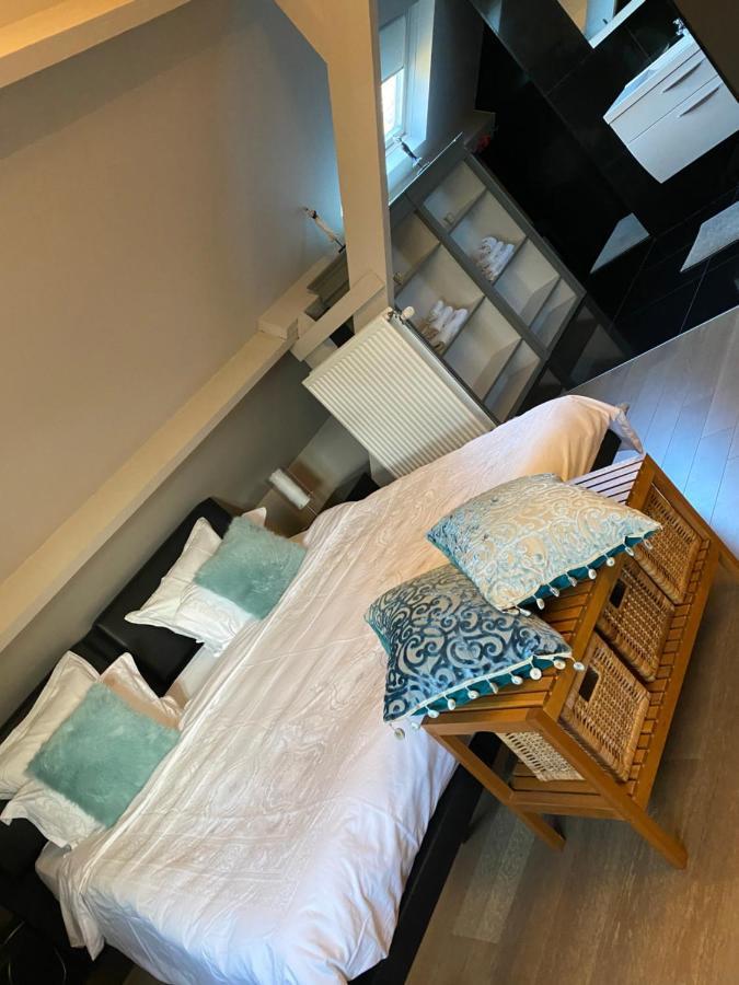 Cosy Studio Met Zwembad 베링겐 외부 사진